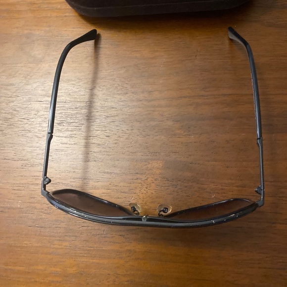 I’m selling black oversized aviators by Tom ford - Picture 7 of 7